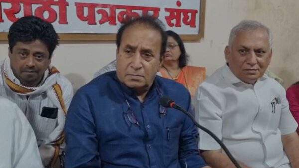 पूर्व गृह मंत्री अनिल देशमुख का आरोप – राज्य सरकार कर रही किसानों की अनदेखी, औरंगजेब के मुद्दे से भटका रही ध्यान