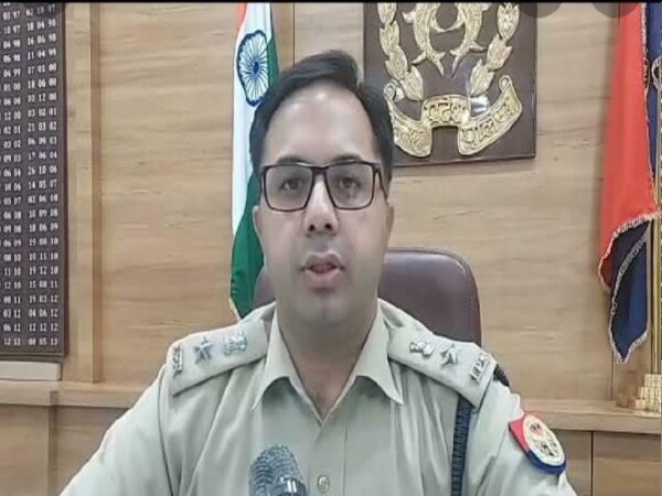 Gorakhpur News: सिपाही ने देवताओं पर की आपत्तिजनक टिप्पणी, SSP ने किया सस्पेंड