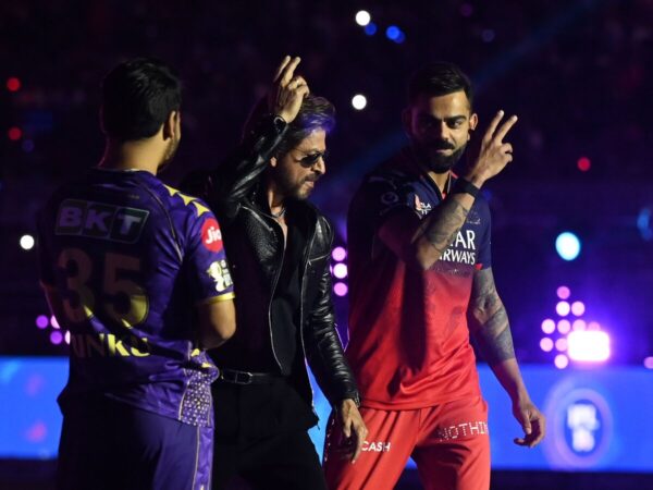 IPL 2025: Rinku Singh ने Virat Kohli को किया नजरअंदाज़? ओपनिंग सेरेमनी का वायरल VIDEO मचा रहा बवाल