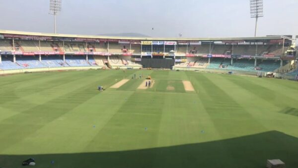 DC vs LSG: विशाखापत्तनम की पिच देगी रन बरसात या करेगी विकेटों की बारिश?