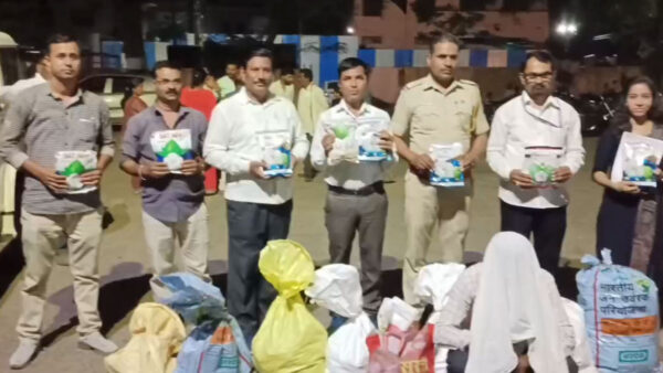 अमरावती: अंजनगांव में अनाधिकृत कपास बीज का स्टॉक जब्त, किसानों के भेष में कृषि अधिकारियों की फिल्मी स्टाइल कार्रवाई
