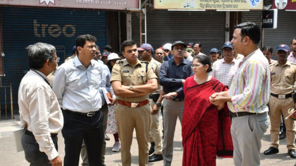 सीताबर्डी मेन रोड पर अतिक्रमण नहीं होगा बर्दाश्त, मनपा आयुक्त ने दिए जब्ती के निर्देश