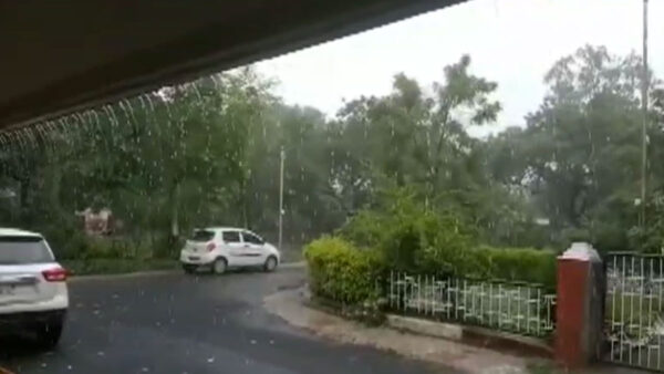 अमरावती में दो दिन तक भारी बारिश की चेतावनी, मौसम विभाग ने जारी किया येलो अलर्ट, तापमान में 5 डिग्री की गिरावट