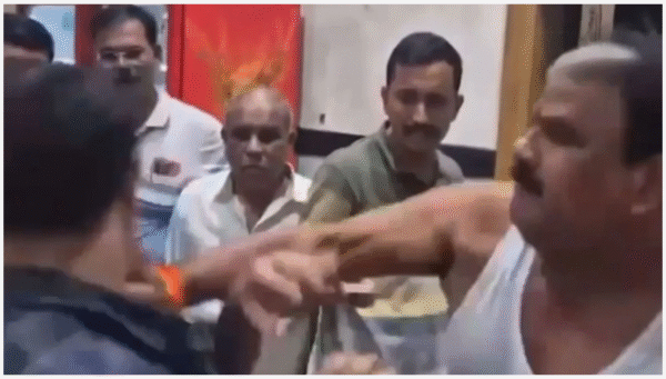 ख़राब खाने को लेकर भड़के विधायक संजय गायकवाड़, कैंटीन कर्मचारी से की मारपीट; वीडियो हुआ वायरल