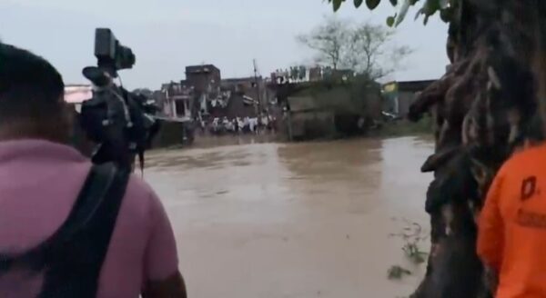 “चांदूर बाजार में भारी बारिश, माधान गांव में बाढ़ की स्थिति”