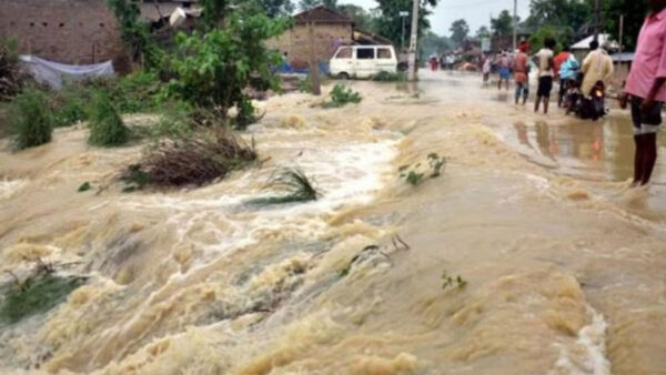 Washim में मूसलाधार बारिश से बाढ़ जैसे हालात, किसान की मौत
