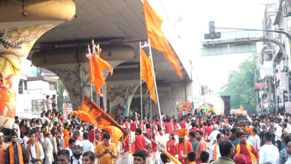 कृष्ण जन्माष्टमी पर धर्म-आस्था का अद्भुत संगम, विहिप ने निकाली भव्य शोभायात्रा