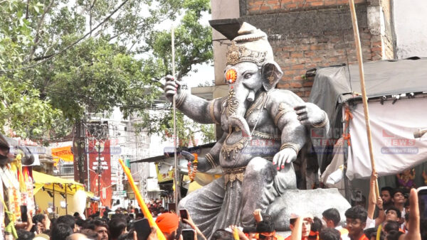 गणपति बाप्पा मोरया: ढोल-नगाड़ों के साथ बाप्पा निकले भक्तों संग, उपराजधानी नागपुर में गणेशोत्सव की धूम