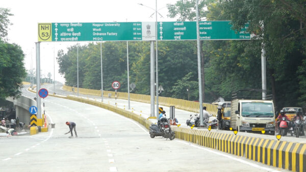 आरटीओ फ्लाईओवर का नया नाम ‘ज्ञानयोगी स्व. श्रीकांत जिचकर उड़ानपुल’, PWD ने किया नामकरण; निर्माण अंतिम चरण में, जल्द होगा उद्घाटन