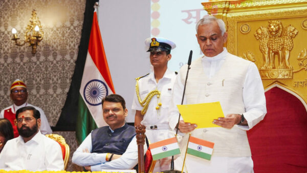 आचार्य देवव्रत महाराष्ट्र के नए राज्यपाल बने, बॉम्बे उच्च न्यायालय के मुख्य न्यायाधीश ने दिलाई शपथ