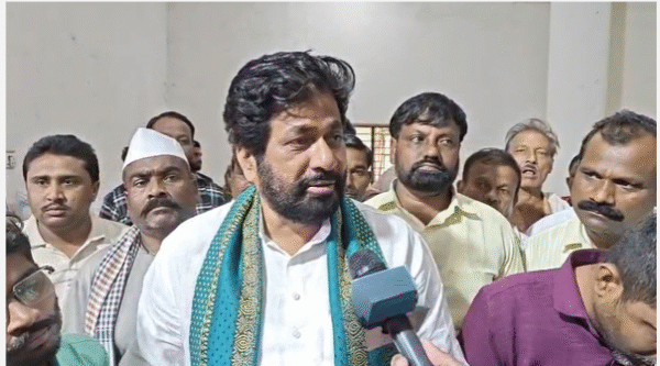 कर्ज माफी पर नया ट्विस्ट: बच्चू कडू का बयान – सरकारी नौकरी वाले और अमीर किसानों को नहीं मिलेगी लोन माफी