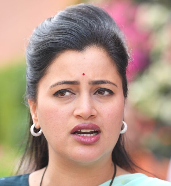 BJP नेता नवनीत राणा को जान से मारने और गैंगरेप की धमकी, स्पीड पोस्ट से मिला खत