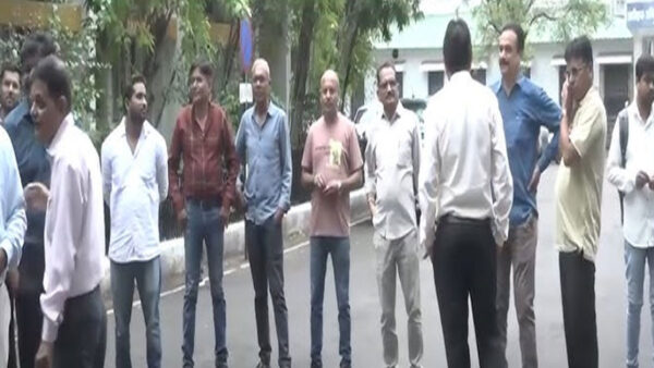 पीडब्ल्यूडी ठेकेदारों का आंदोलन समाप्त, सरकारी भुगतान व आश्वासन के बाद विरोध स्थगित