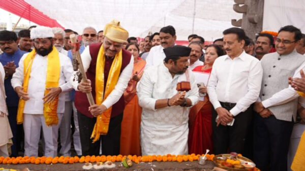 “सिंहस्थ कुंभ मेले की तैयारियां तेज, मुख्यमंत्री फडणवीस ने रामकाल पथ का शिलान्यास, विकास कार्यों की शुरुआत”