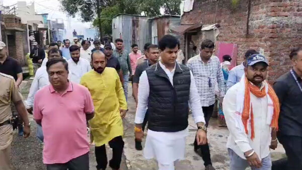 नवनीत राणा के बाद अब विधायक रवि राणा को भी मिली जान से मारने की धमकी – प्रहार कार्यकर्ता का सिर कलम करने वाला वीडियो वायरल