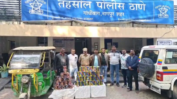“प्रतिबंधित नायलॉन मांझे की तस्करी का भंडाफोड़, तहसील पुलिस ने ई-रिक्शा चालक को पकड़ा; 6 लाख रुपये से अधिक का माल जब्त”