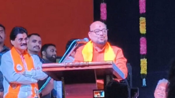 मेहकर में शिवसेना की ‘शिव संकल्प सभा’, गुलाबराव पाटिल के ‘गुंडे’ वाले बयान पर हो रही राजनीतिक चर्चा