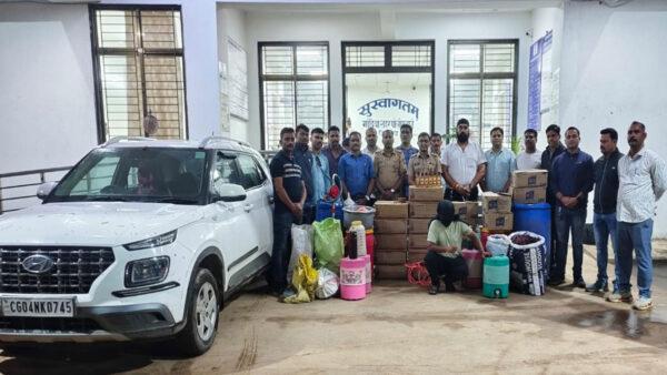 गोंदिया : नकली विदेशी शराब फैक्ट्री पर पुलिस का छापा, ₹11 लाख की शराब जब्त – एक आरोपी गिरफ्तार