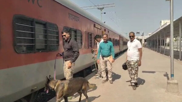 दिल्ली धमाके के बाद देशभर हाई अलर्ट — अमरावती में कड़ी सुरक्षा, बम निरोधक दस्ते और डॉग स्क्वॉड सतर्क