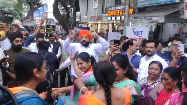 बिहार में एनडीए की जीत पर नागपुर में भाजपा कार्यकर्ताओं ने धूमधाम से मनाया जश्न